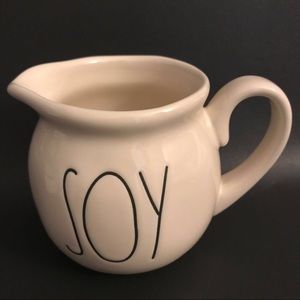 Rae Dunn Soy Pourer